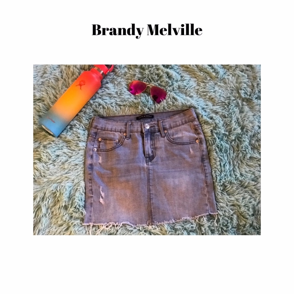 Brandy Melville skirt size (S)